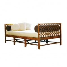 Modern Maru Daybed